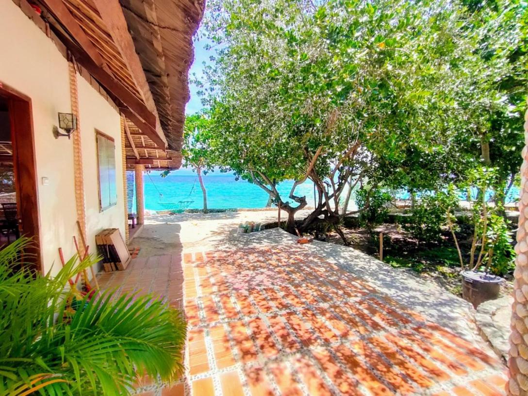 Moalboal T Breeze Coastal Resort Dış mekan fotoğraf