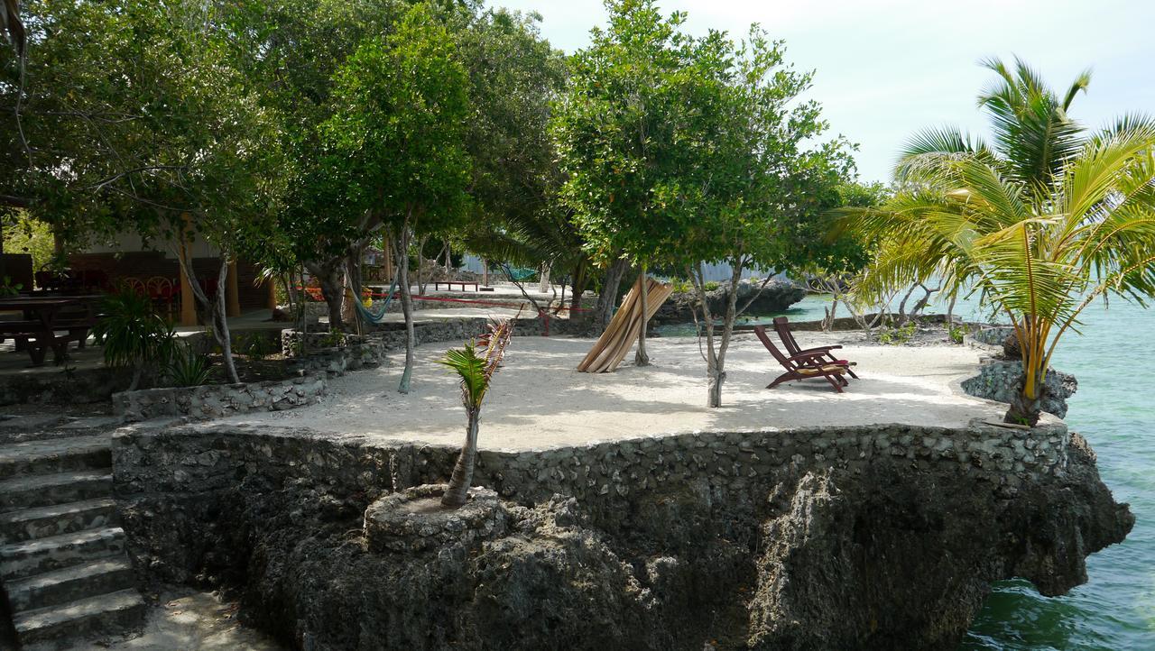 Moalboal T Breeze Coastal Resort Dış mekan fotoğraf