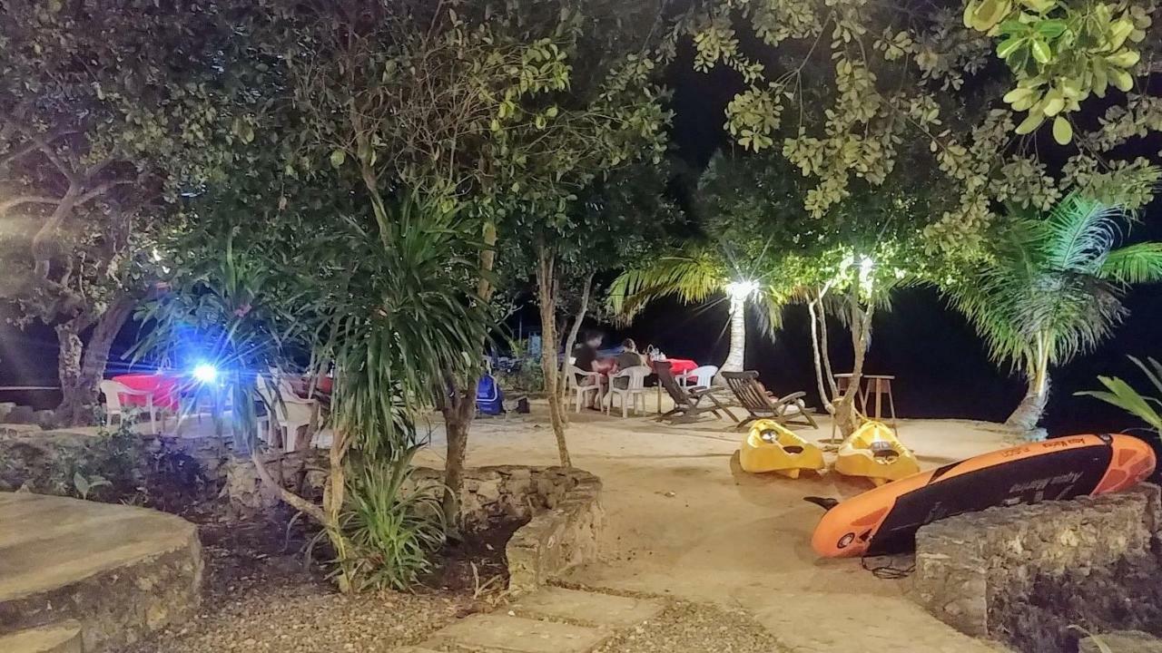 Moalboal T Breeze Coastal Resort Dış mekan fotoğraf